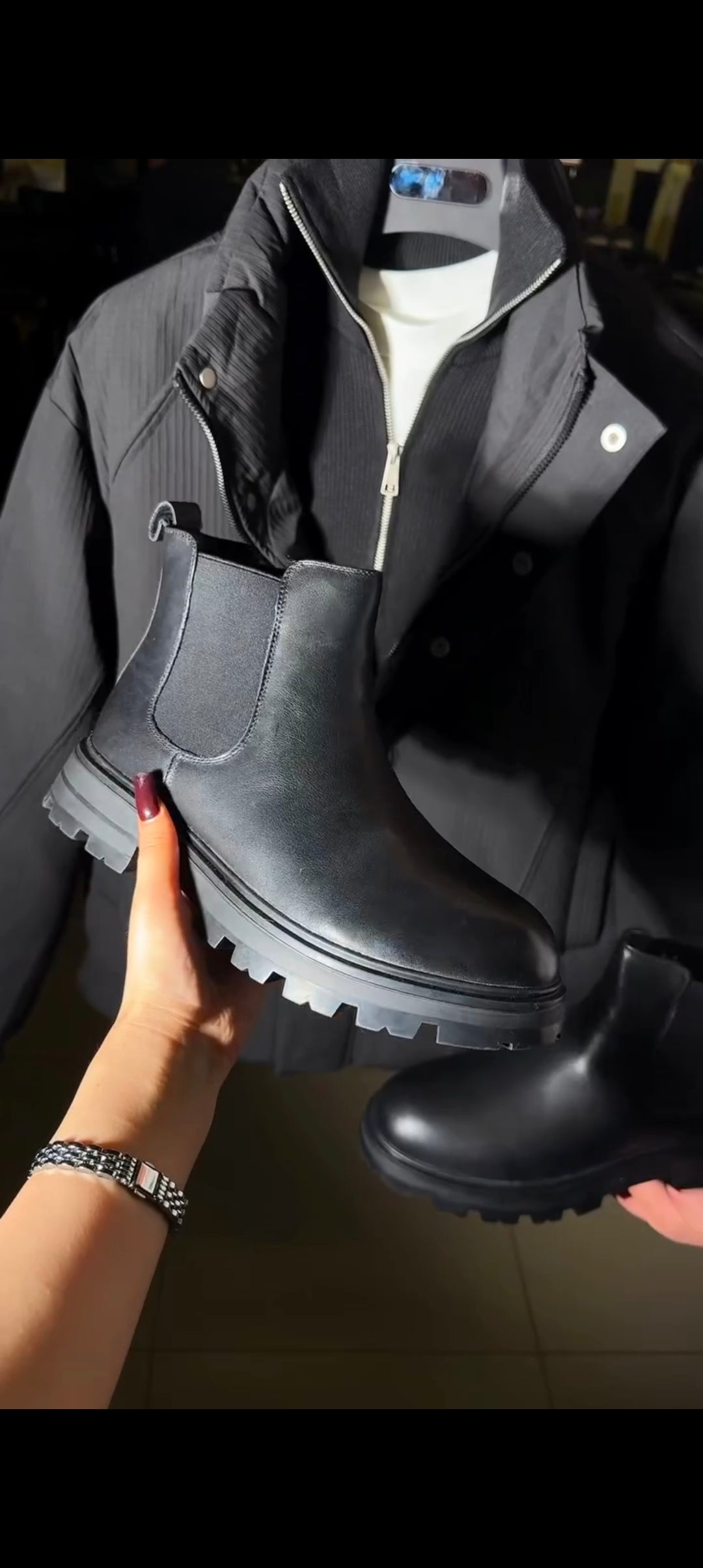 مجموعة مثالية: جاكيت، سروال وأحذية رياضية "التركيبة: قميص، بنطال وأحذية رياضية!"Gray & Black Combo